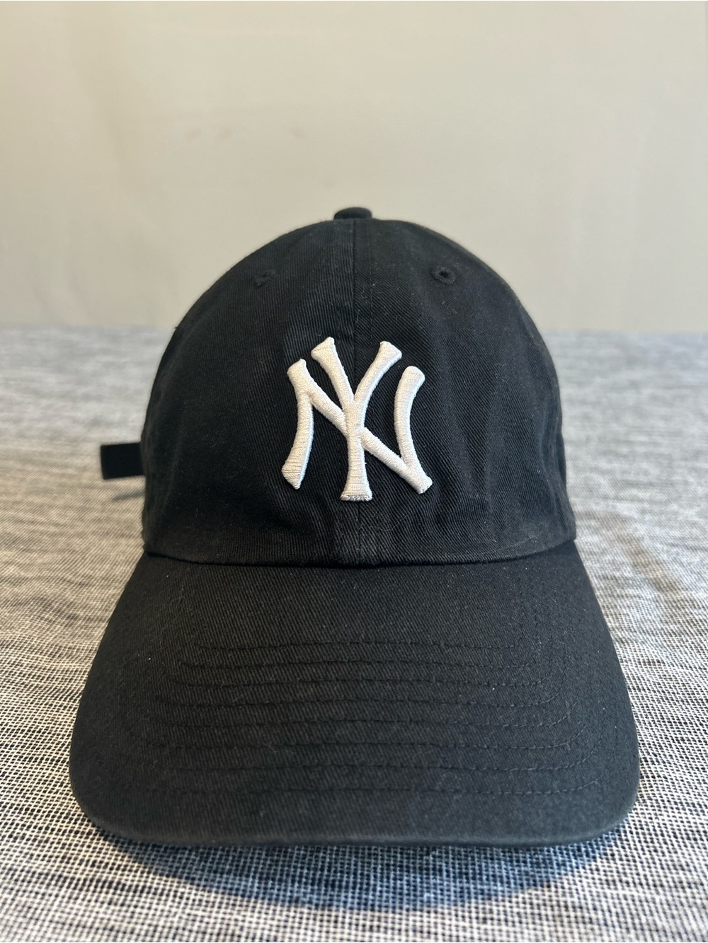 New York Yankees 47 Brand Clean Up Hat Strap Back MLB Black With White NY